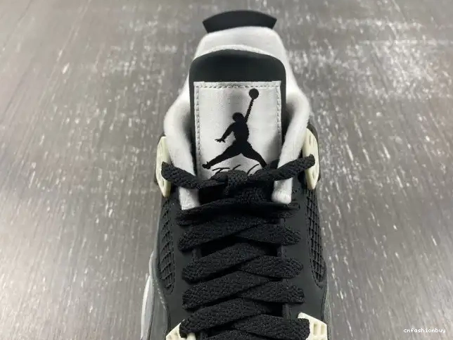 4 (2013) Retro Jordan Pack 626969-030 Fear 0526